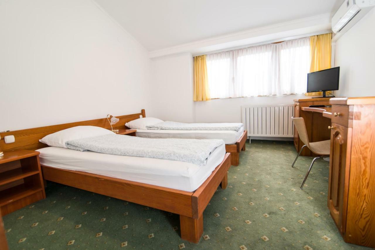 Hotel プレボルド エクステリア 写真